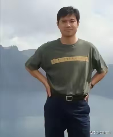 f0ba6fe8a06cd3ca03aa031aeacb1e9f.jpg